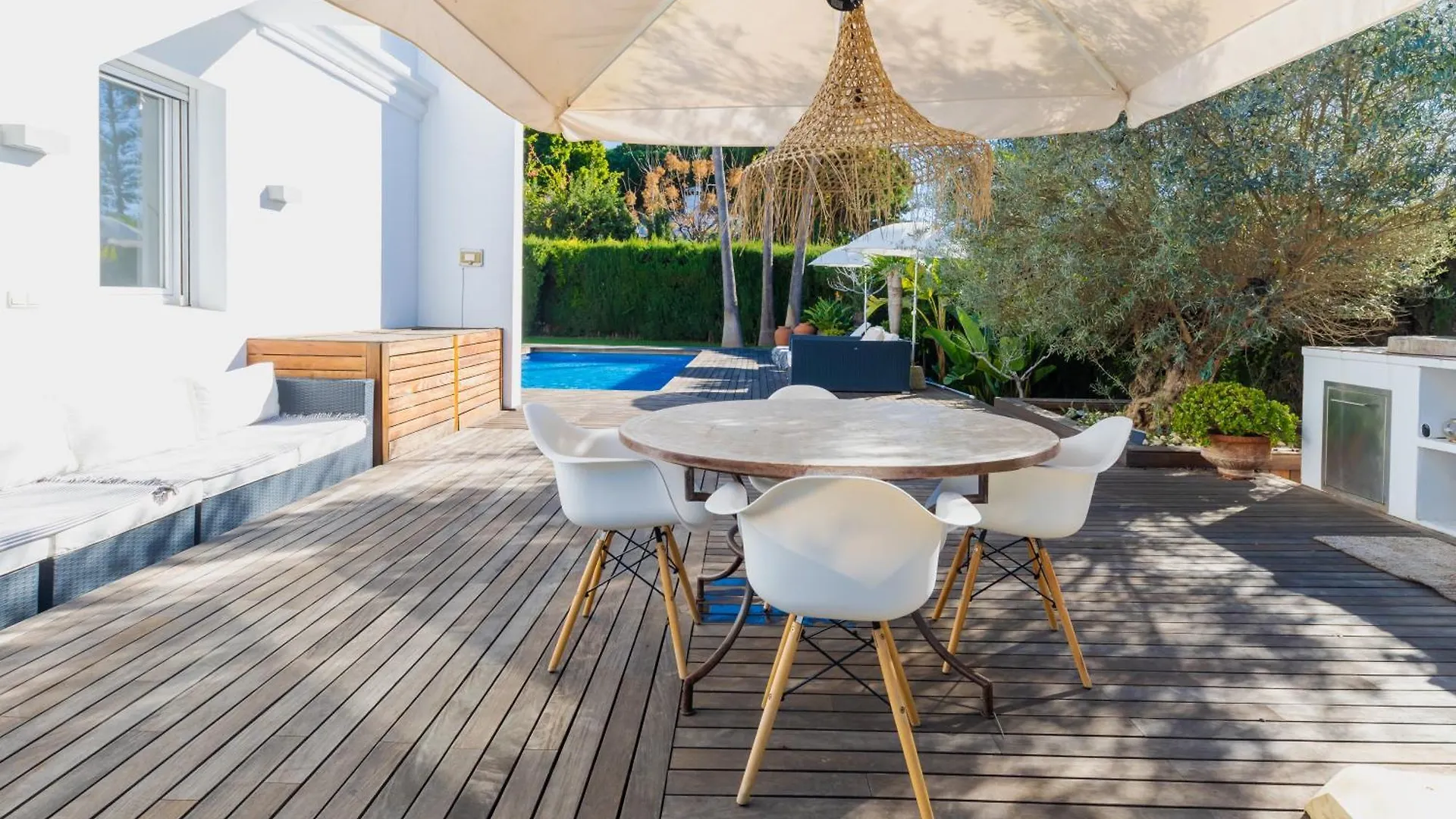 Unique Luxury Beach Side Villa With Heated Pool Marbella