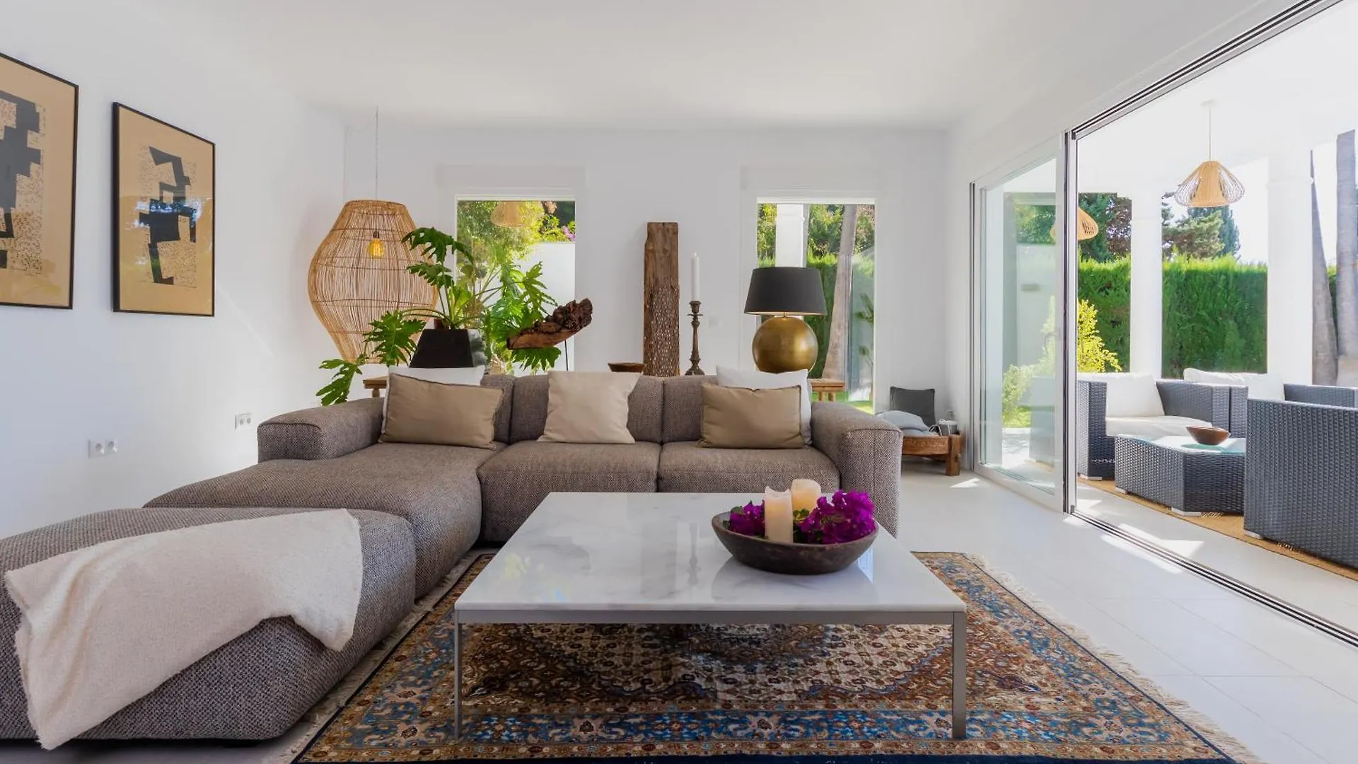 Unique Luxury Beach Side Villa With Heated Pool Marbella