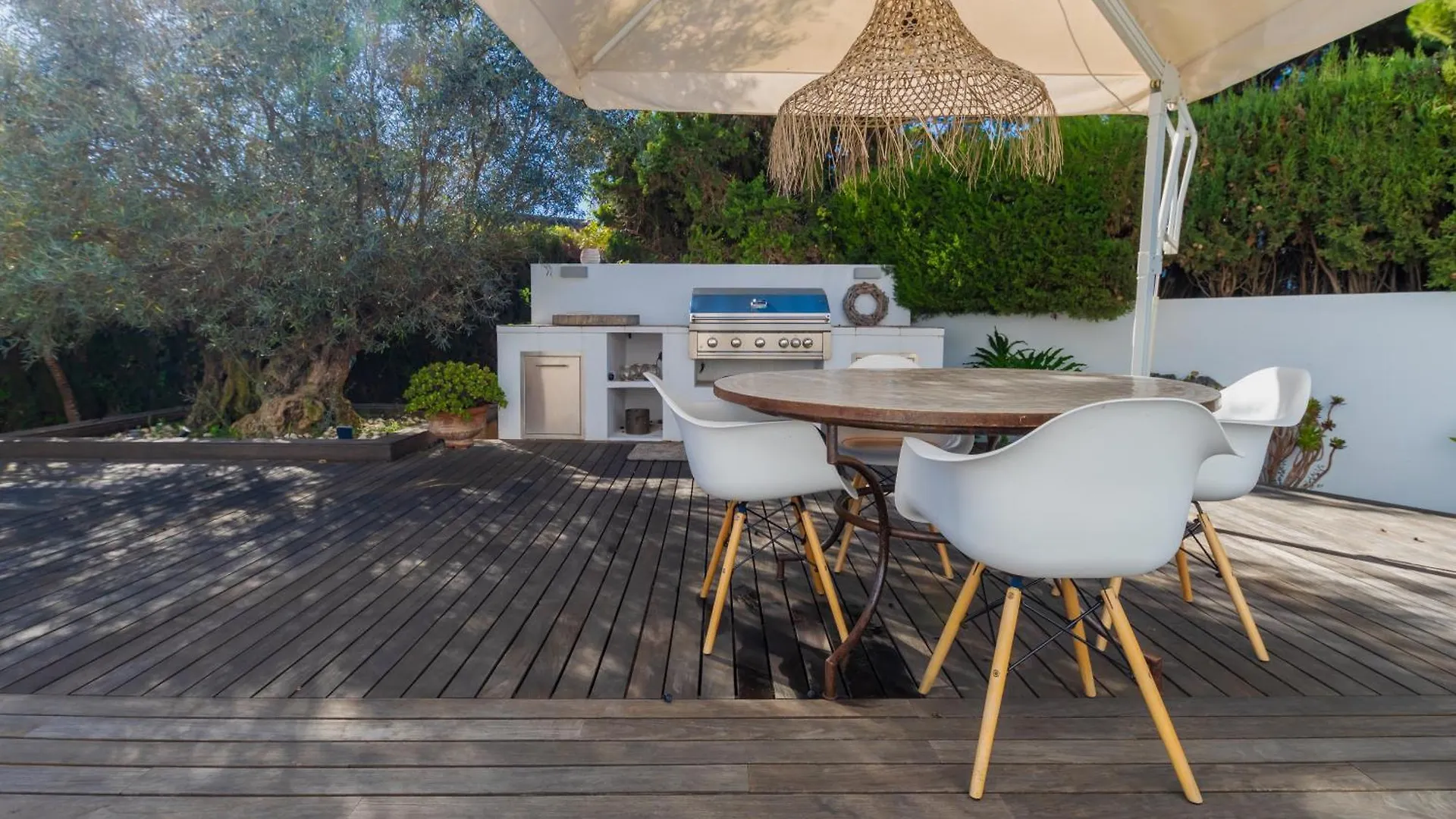 Unique Luxury Beach Side Villa With Heated Pool Marbella