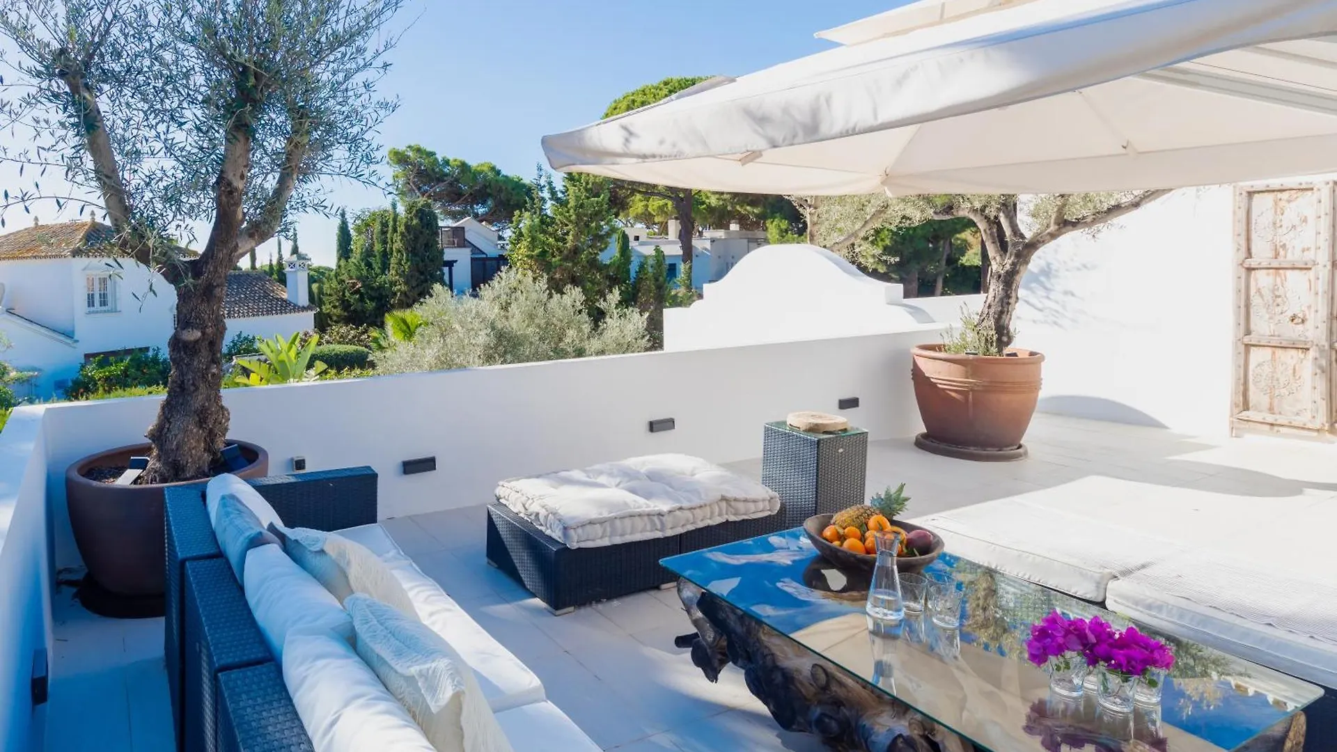 Unique Luxury Beach Side Villa With Heated Pool Marbella 0*,  Spain