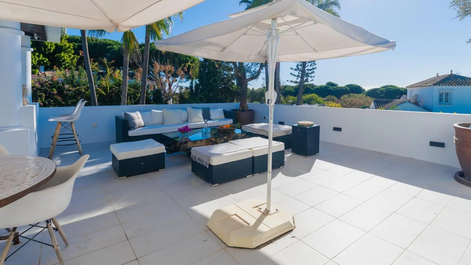 Unique Luxury Beach Side Villa With Heated Pool Marbella
