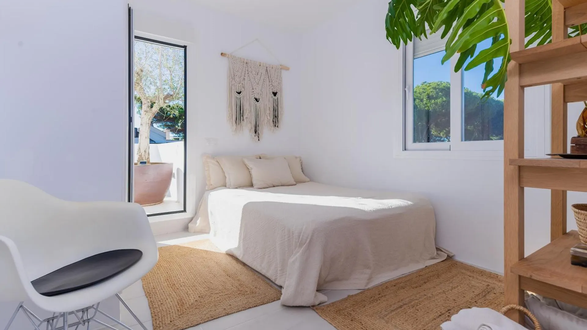 Unique Luxury Beach Side Villa With Heated Pool Marbella Spain