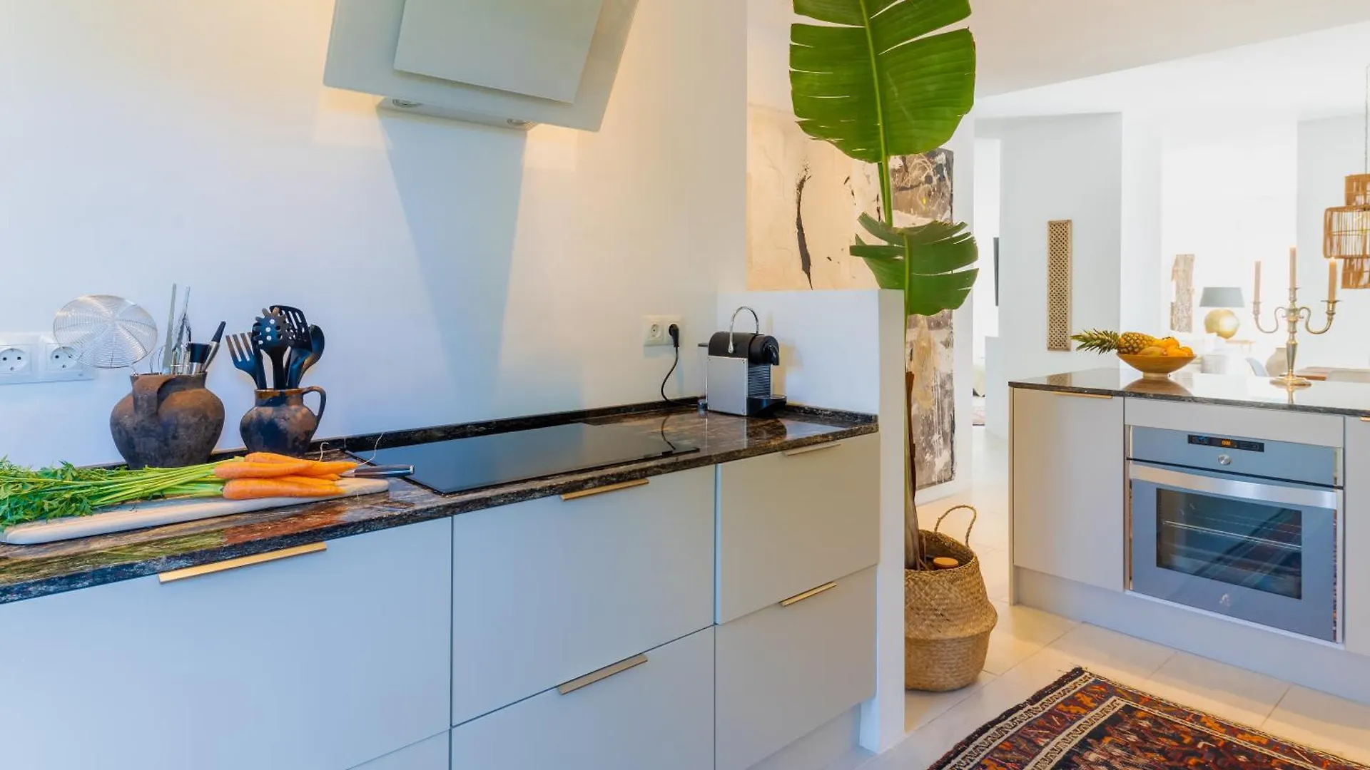 Unique Luxury Beach Side Villa With Heated Pool Marbella