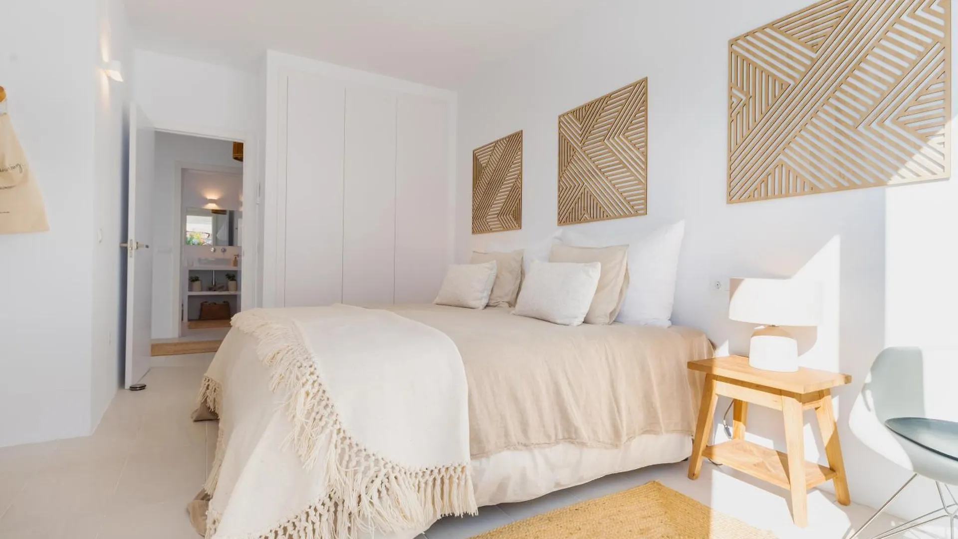 Unique Luxury Beach Side Villa With Heated Pool Marbella