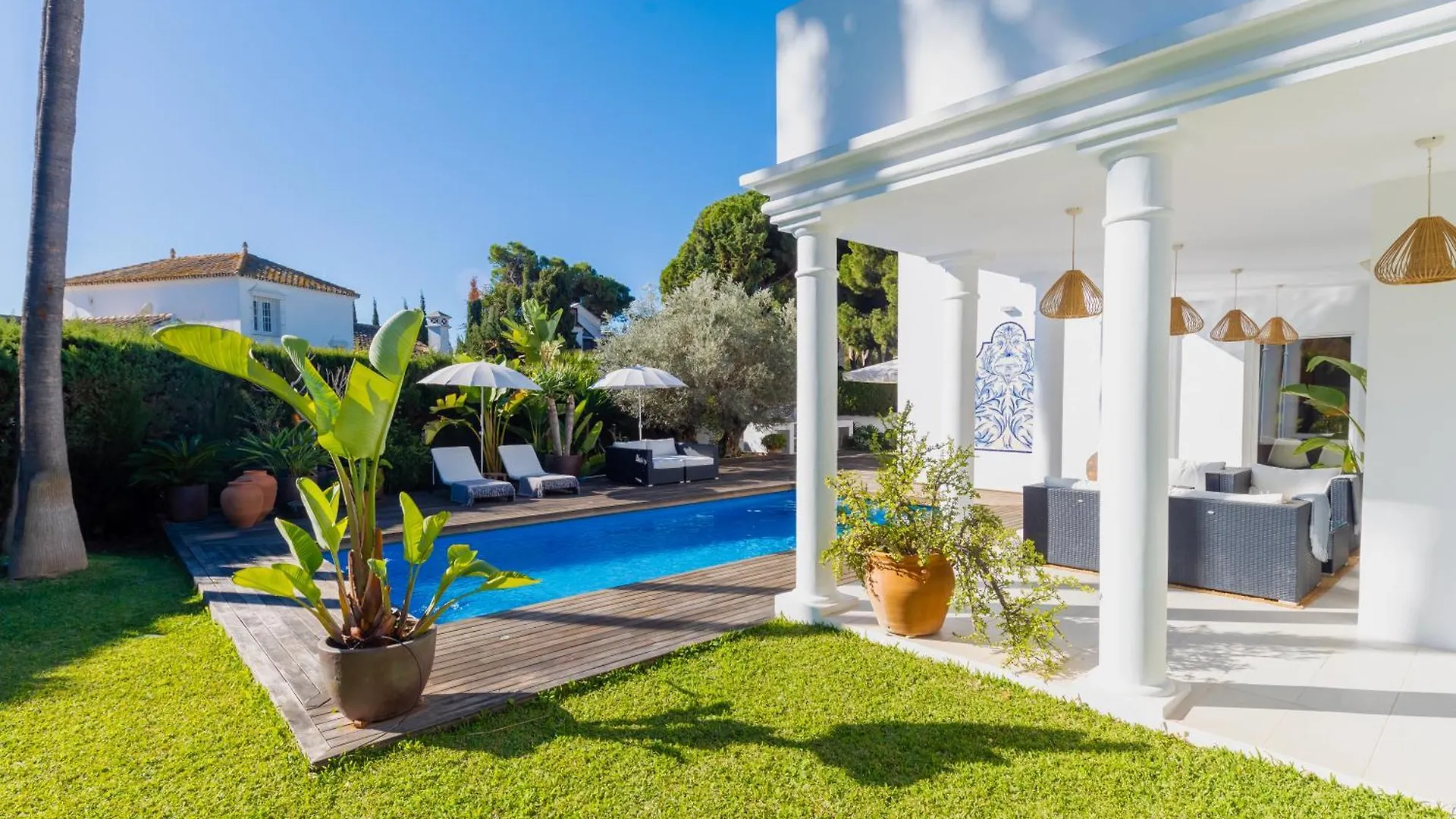 Unique Luxury Beach Side Villa With Heated Pool Marbella