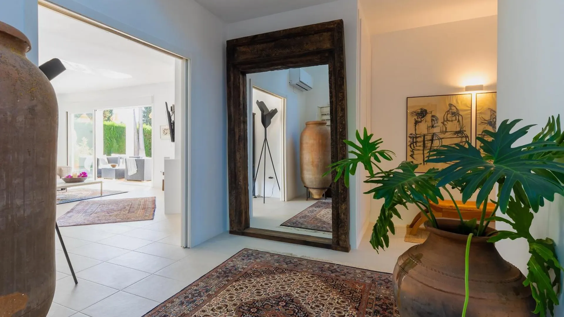 Unique Luxury Beach Side Villa With Heated Pool Marbella